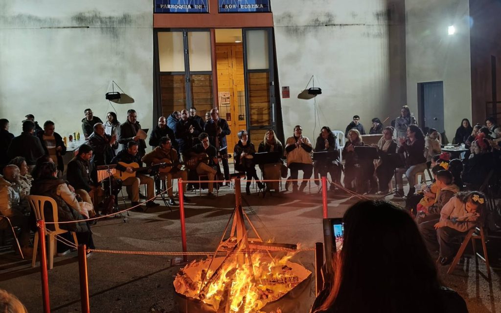 Coro del Rocío de Huelva en la Zambomba Beata Sor Eusebia