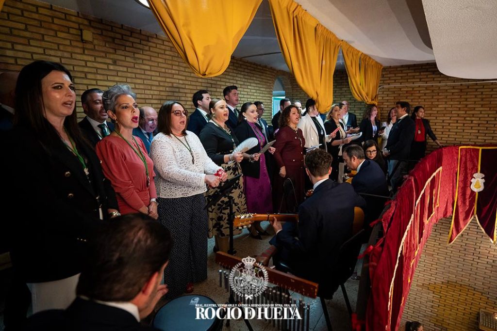 Coro de la Hermandad del Rocío de Huelva en la Función Principal