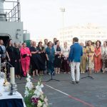 El Coro de la Hermandad del Rocío de Huelva durante la Santa Misa celebrada a bordo del Buque Galicia de la Armada Española.