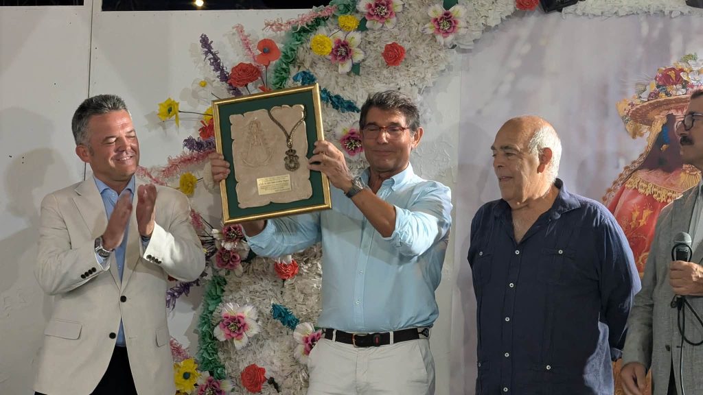 Homenaje a Luis Carlos Cordero